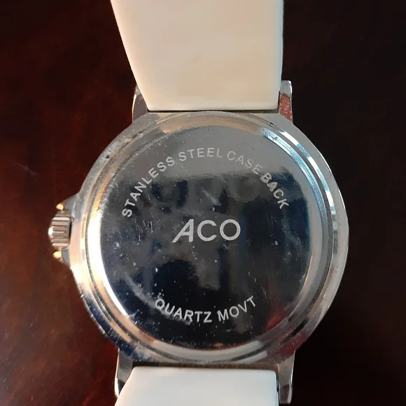 Ladies Watch - Picture 3 of 3